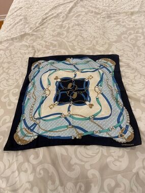 Blue & Ivory Scarf - Chain Print Wrap